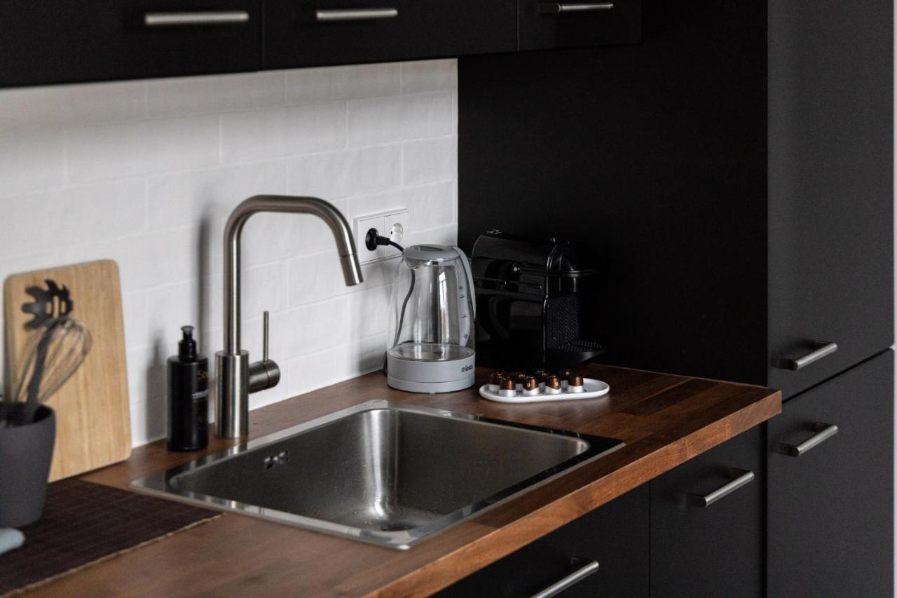 Kipsala Apartments With Free Parking Riga Bagian luar foto